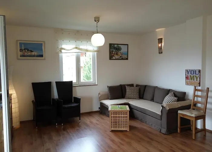 アパート Asparagus ロヴィンスコ・セロ